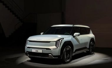 Kia prezanton SUV-in elektrik EV9 që ka tri palë ulëse