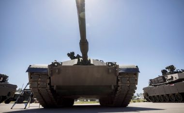 Shtetet e Bashkuara planifikojnë që tanket Abrams, t’ia dorëzojnë Ukrainës deri në vjeshtë