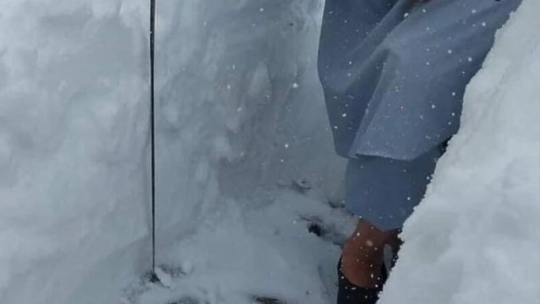 Moti i ligë dhe reshjet e mëdha të borës godasin Afganistanin, humbin jetën tre persona nga i ftohti