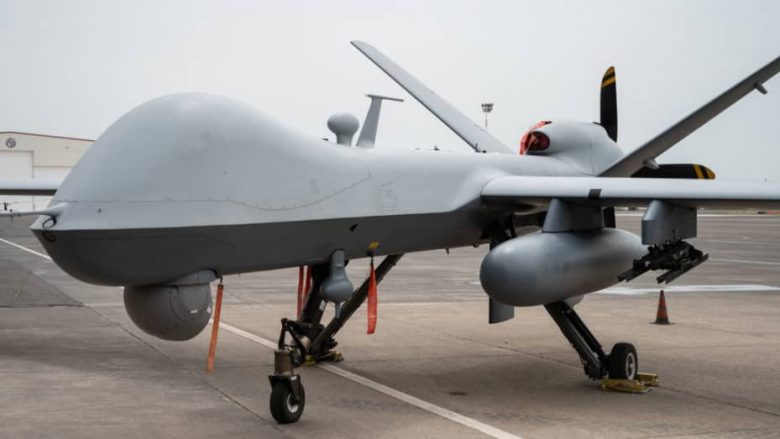 Rusët thonë se do të përpiqen të nxjerrin mbetjet e dronit amerikan që u rrëzua në Detin e Zi