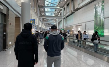 Nuk deshi të shkojë në luftë në Ukrainë – rrëfimi për rusin që ka mbetur për pesë muaj “i ngecur” në një aeroport të Koresë së Jugut