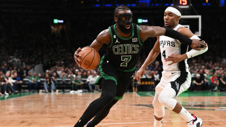 Boston Celtics me fitore të thellë prej 44 pikëve ndaj Spurs