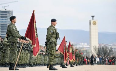 Pamje të Ushtrisë së Kosovës në 25 vjetorin e Epopesë së UÇK-së