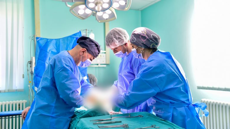 Zvogëlohet lista e pritjes për operacione në Klinikën e Kirurgjisë Vaskulare