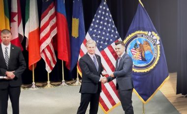 Kapiteni Blerim Salihu diplomohet në Akademinë Kombëtare të FBI-së