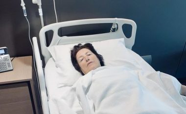 Nëna e ish-luftëtarit të UÇK-së rrezikon të paralizohet, nevojitet ndihmë financiare për operimin e saj në Turqi