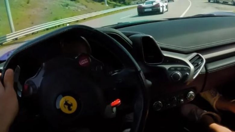 Rimac Nevera turpëron Ferrari 458 në autostradë, as që arrin t’i afrohet e lëre më ta kalojë
