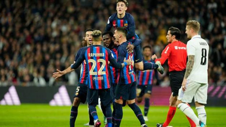 Barcelona zhbllokon derbin ndaj Real Madridit, shënohet autogol