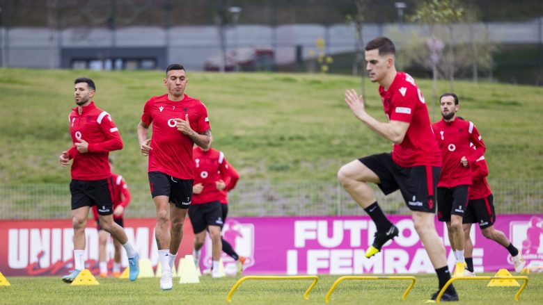 Kuqezinjtë mbajnë stërvitjen e dytë, Sylvinho tani ka të gjithë futbollistët në dispozicion