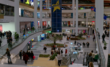 Hapja e madhe e Prishtina Mall rrit aktivitetin ekonomik dhe sjell turma të mëdha në Kosovë