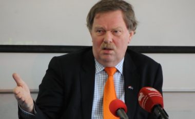 Ish-ambasadori holandez në Kosovë, Bosch: Vuçiq tregon fytyrën e vërtetë