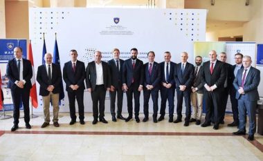 Gjashtë komunat me performancën më të mirë në Kosovë shpërblehen me 7.85 milionë euro