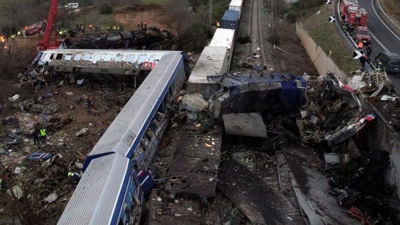 Përplasja e trenave në Greqi, reagojnë krerët e shtetit në Shqipëri
