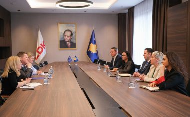 Shefi i Zyrës së BE-së në Kosovë i kërkon Abdixhikut përkrahje për Marrëveshjen e Ohrit