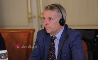 Ambasadori gjerman reagon pasi Serbia e dënoi me burg zyrtarin komunal nga Leposaviqi
