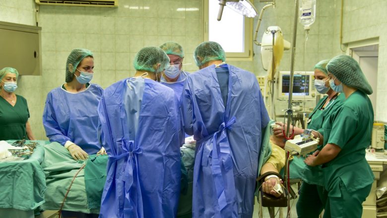 Kryhet një operacion i rrallë në Spitalin e Pejës