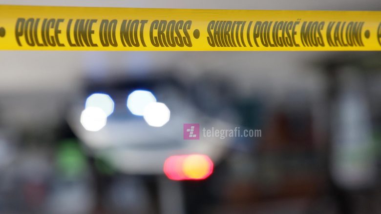 Gjakovë, një person qëllon aksidentalisht veten me pistoletë në vendin e punës
