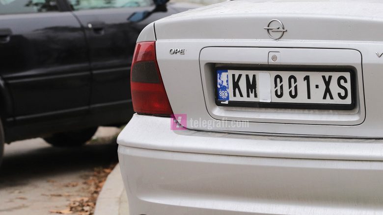Nga targat ilegale në RKS – mbi 1,350 qytetarë në veri kanë riregjistruar veturat e tyre