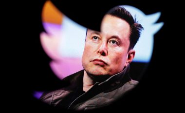 Elon Musk pranon se Twitter tani vlen më pak se sa gjysma e asaj që ka paguar