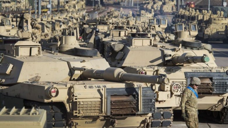 Pentagoni pritet të përshpejtojë dërgimin e tankeve në Ukrainë