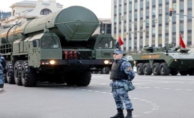 Polonia i kërkon Perëndimit 'të reagojë qetë në raport me vendosjen e armëve bërthamore ruse në Bjellorusi'