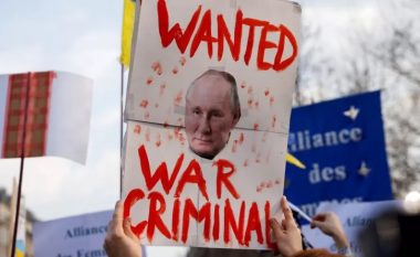 Për çfarë krimesh të tjera lufte akuzohet Rusia?