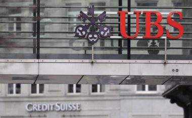 UBS pranon të blejë Credit Suisse për më shumë se 2 miliardë dollarë
