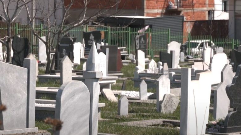 Forcat serbe i hapën varrezat civile në Hajvali, për t’i fshehur mes tyre të vrarët e luftës së fundit