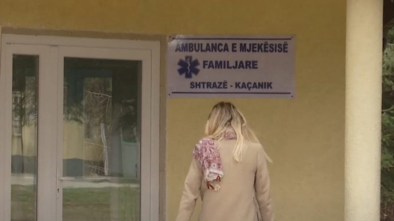 Tre mjekë vullnetarë rikthejnë punën e ambulancës së Strazhit të Kaçanikut