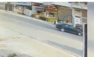 Aksident në hyrje të Sarandës, automjeti përplas motoristin