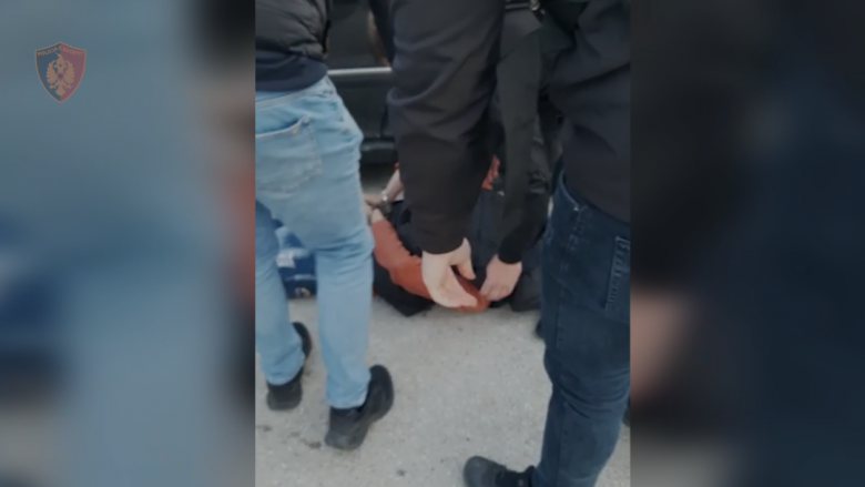 Arrestohet anëtari i një grupi kriminal në Durrës, shpërndante heroinë