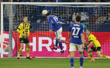 Katër gola në derbi, Borussia ndalet nga Schalke
