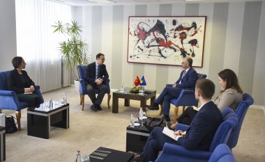 Bislimi takon ambasadorin e ri të Turqisë, diskutojnë për marrëdhëniet bilaterale
