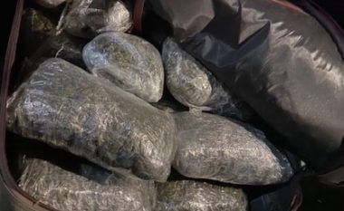 Konfiskohen mbi pesë kilogramë drogë në Prishtinë