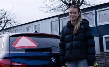 Adoleshentët suedez ngasin Porsche dhe BMW, nuk kanë nevojë për patentë