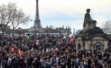 Vazhdojnë protestat dhe grevat kundër reformës në pensione në Francë