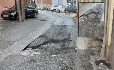 Qytetarët raportojnë - gropë e rrezikshme në rrugë te Lagjja e Muhaxherëve në Prishtinë