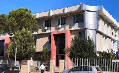 Spanjolli u gjet i vdekur në tualetin e hotelit në Karavasta, prokuroria e Lushnjës nis hetimet