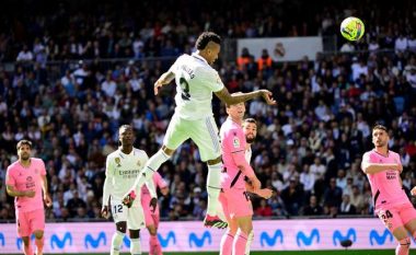 Real Madridi fiton me rikthim ndaj Espanyolit - xhiron tjetër zhvillon El Calsicon