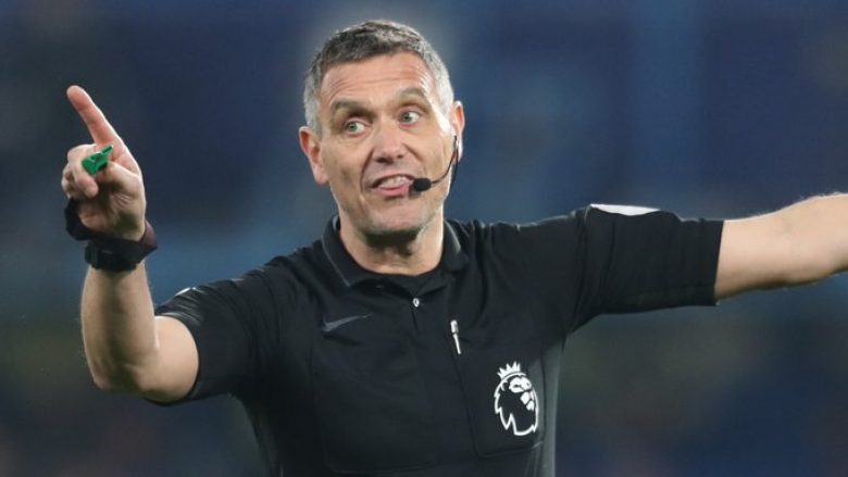 “Jam një nga gjyqtarët më të mirë të Ligës Premier dhe kam drejtuar finalen e FA Cup – por para kësaj kam punuar diçka tjetër”, rrëfimi i referit Marriner