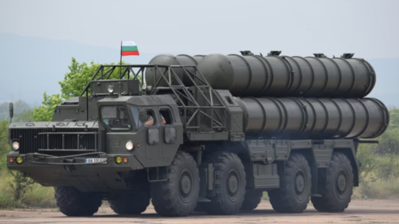 Udhëheqësi prorus i Bullgarisë refuzon të dërgojë aeroplanë dhe tanke në Ukrainë