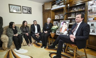 Kurti viziton familjen Kumnova: Jemi të përkushtuar për të zbardhur zhdukjet me dhunë