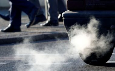 BE-ja shtyn votimin për ndalimin e makinave me djegie të brendshme