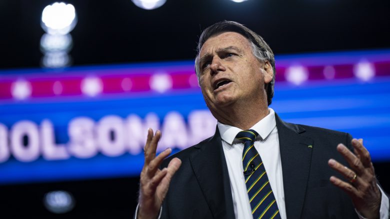 Ish-presidenti Bolsonaro kthehet në Brazil për herë të parë që nga trazirat e 8 janarit