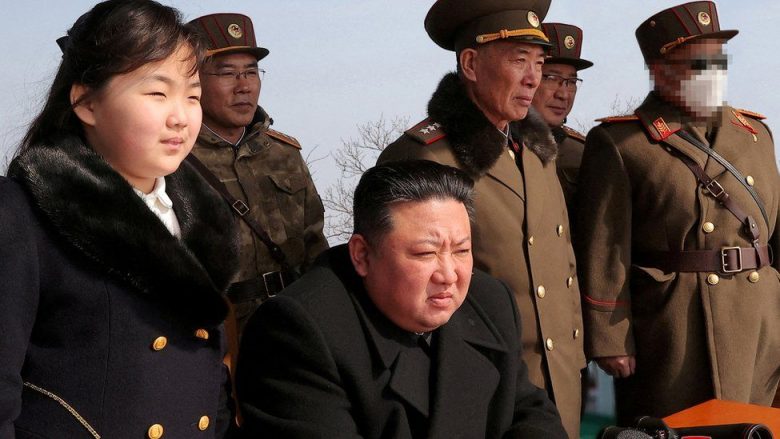 Kim i Koresë së Veriut bën thirrje për rritje të prodhimit të “materialit bërthamor”
