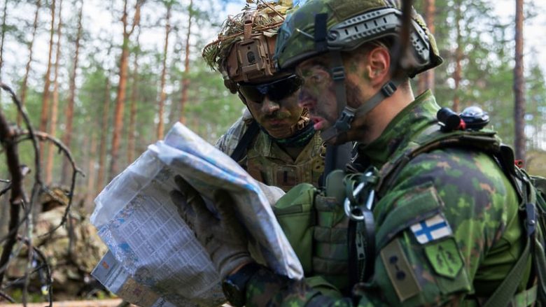 Finlanda rriti buxhetin e saj ushtarak me 36 për qind dhe nuk ka ndërmend të ndalet me kaq