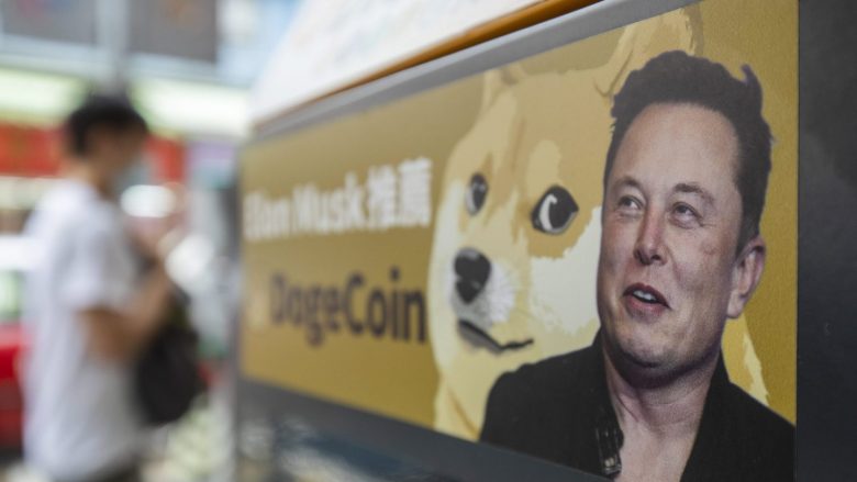 E mban premtimin, Elon Musk ia ndryshon logon Twitterit – ia vendosë atë të Doge