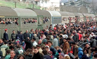 Qytetarët kujtojnë momentet e rënda gjatë dëbimit me tren nga forcat serbe