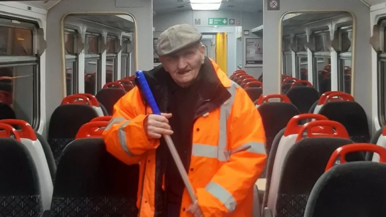 Pastruesi 80 vjeçar i trenave Carmarthen thotë se ai ende e do punën që bën