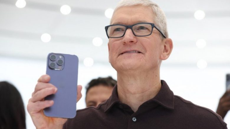 Shefi i Apple, Cook: Nuk duam që njerëzit të përdorin shumë telefonat